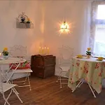 Marta 8 - House & Garden 2*