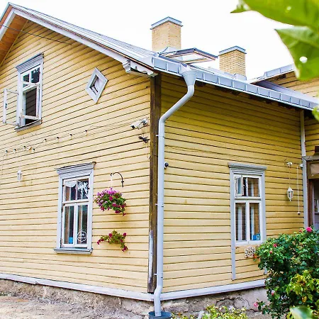 Külalistemaja Marta 8 - House & Garden