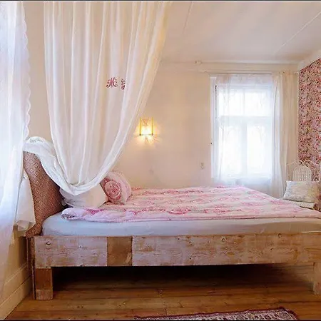 Gasthuis Marta 8 - House&garden 2*