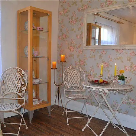 Gasthuis Marta 8 - House&garden Tallinn