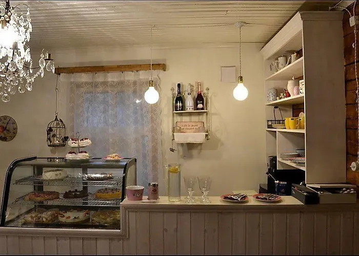 Marta 8 - House & Garden