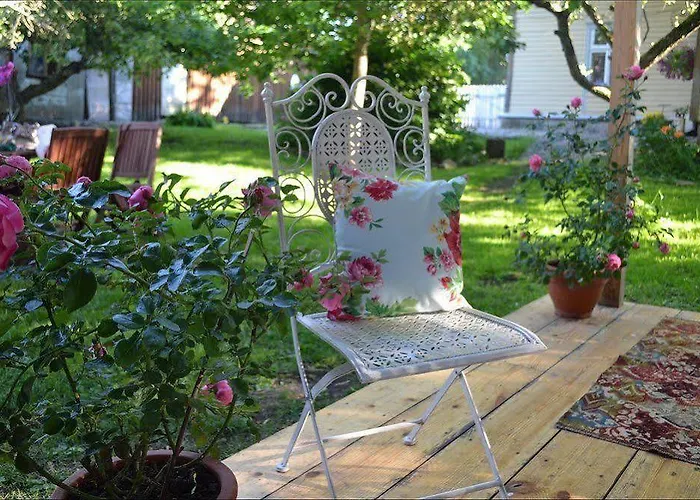 Marta 8 - House & Garden Talin