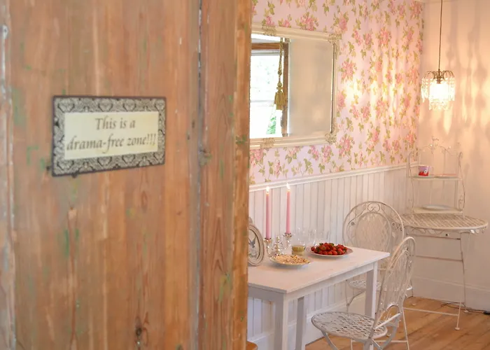 Marta 8 - House & Garden Gasthof