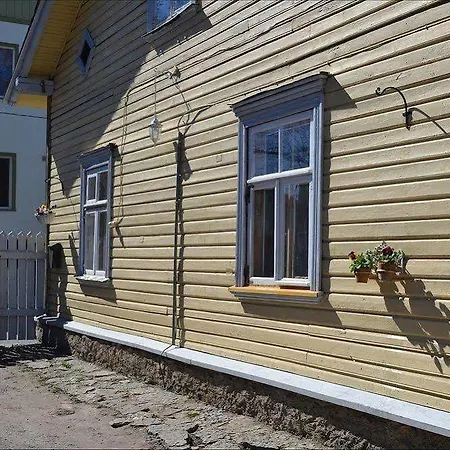 Marta 8 - House & Garden