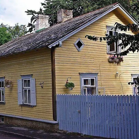 Marta 8 - House & Garden Gæstehus 2*