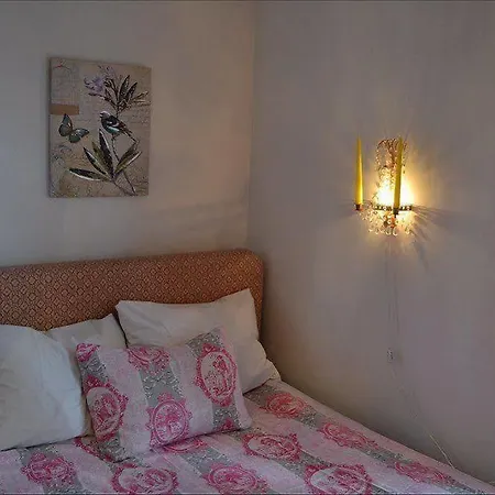 Marta 8 - House & Garden 2*