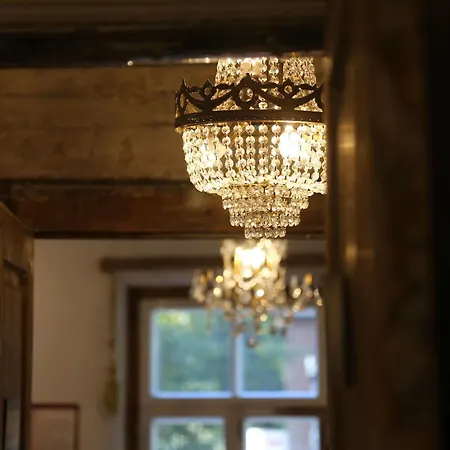 Marta 8 - House & Garden Pensión 2*