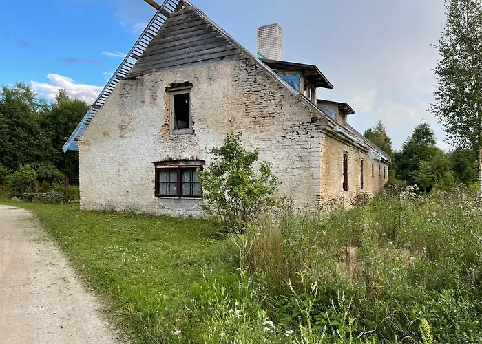 Marta 8 - House & Garden Gasthof Reval