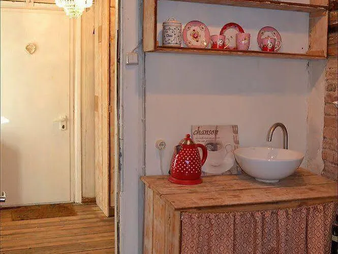 Marta 8 - House & Garden